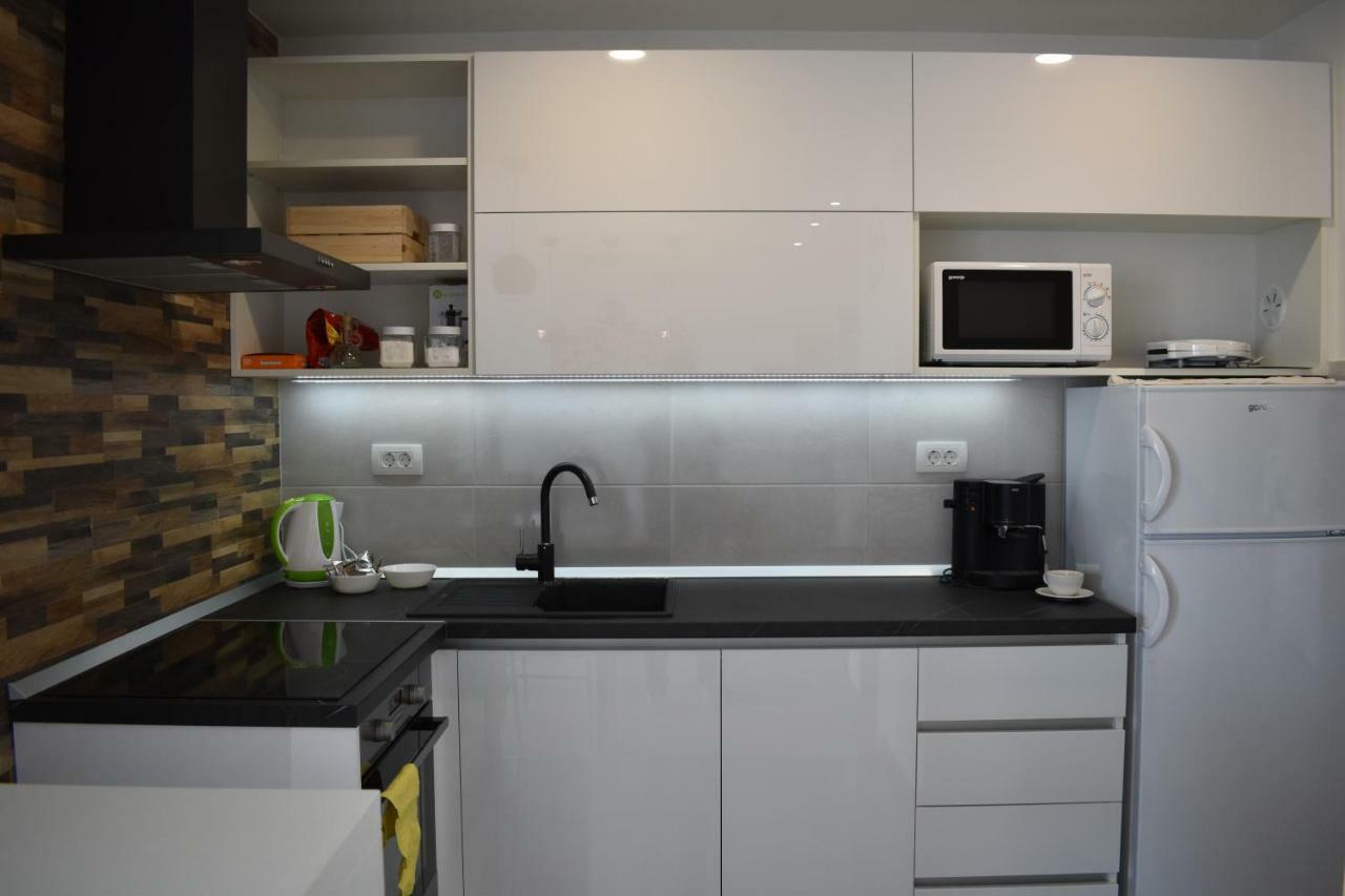 Valkane Apartment Pula Extérieur photo