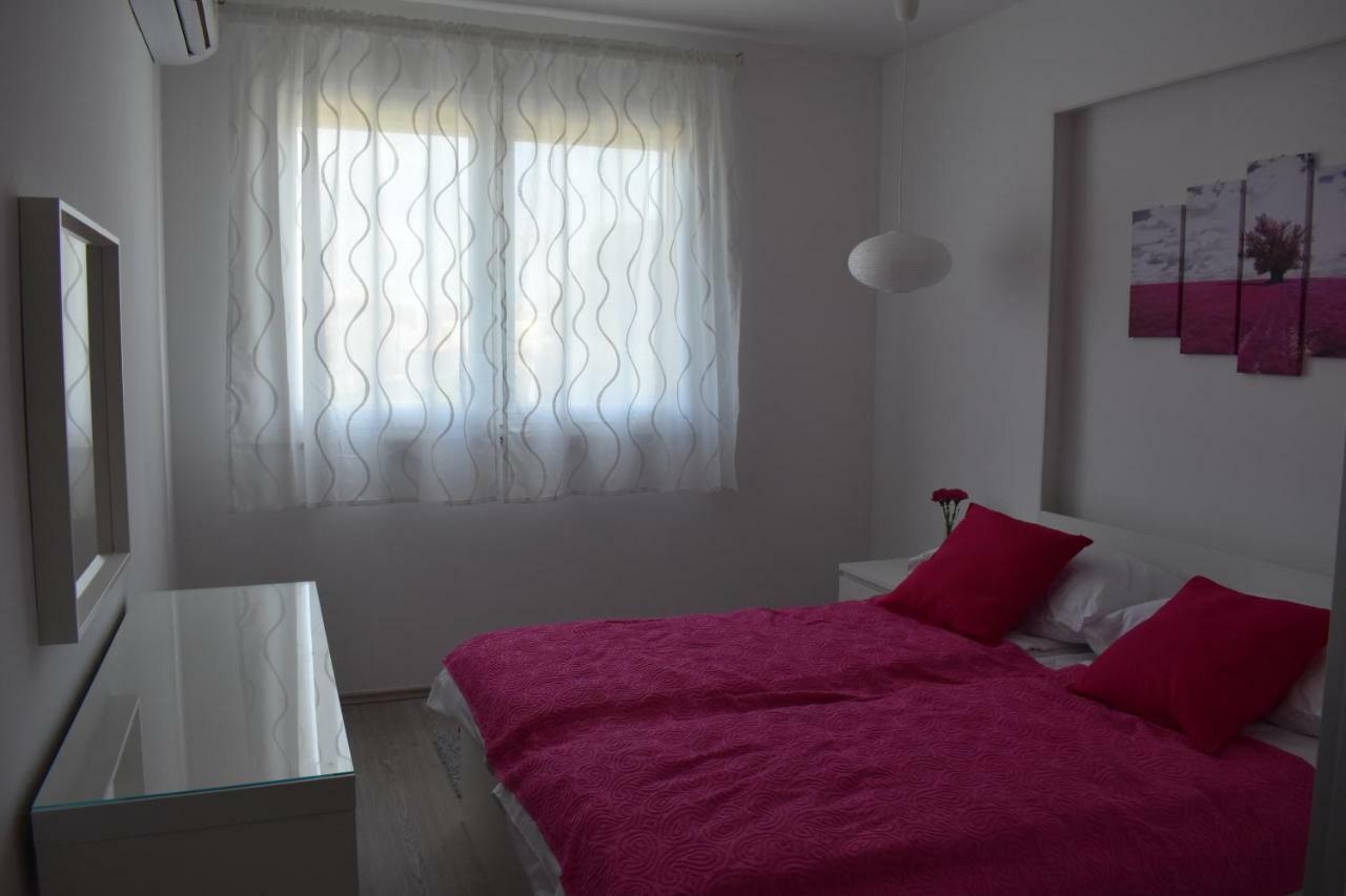 Valkane Apartment Pula Extérieur photo