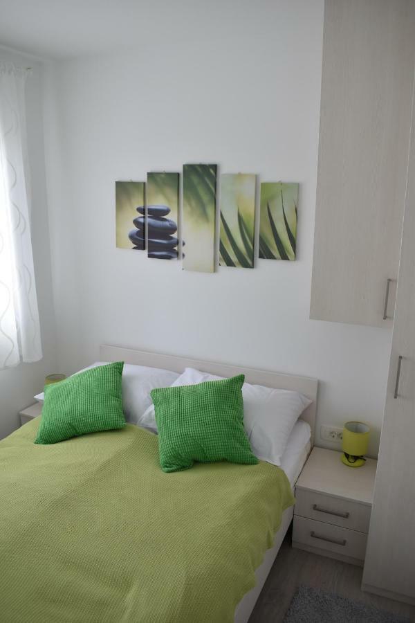 Valkane Apartment Pula Extérieur photo